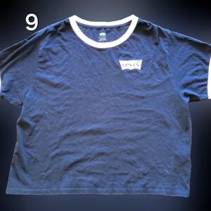 Levi's crop top